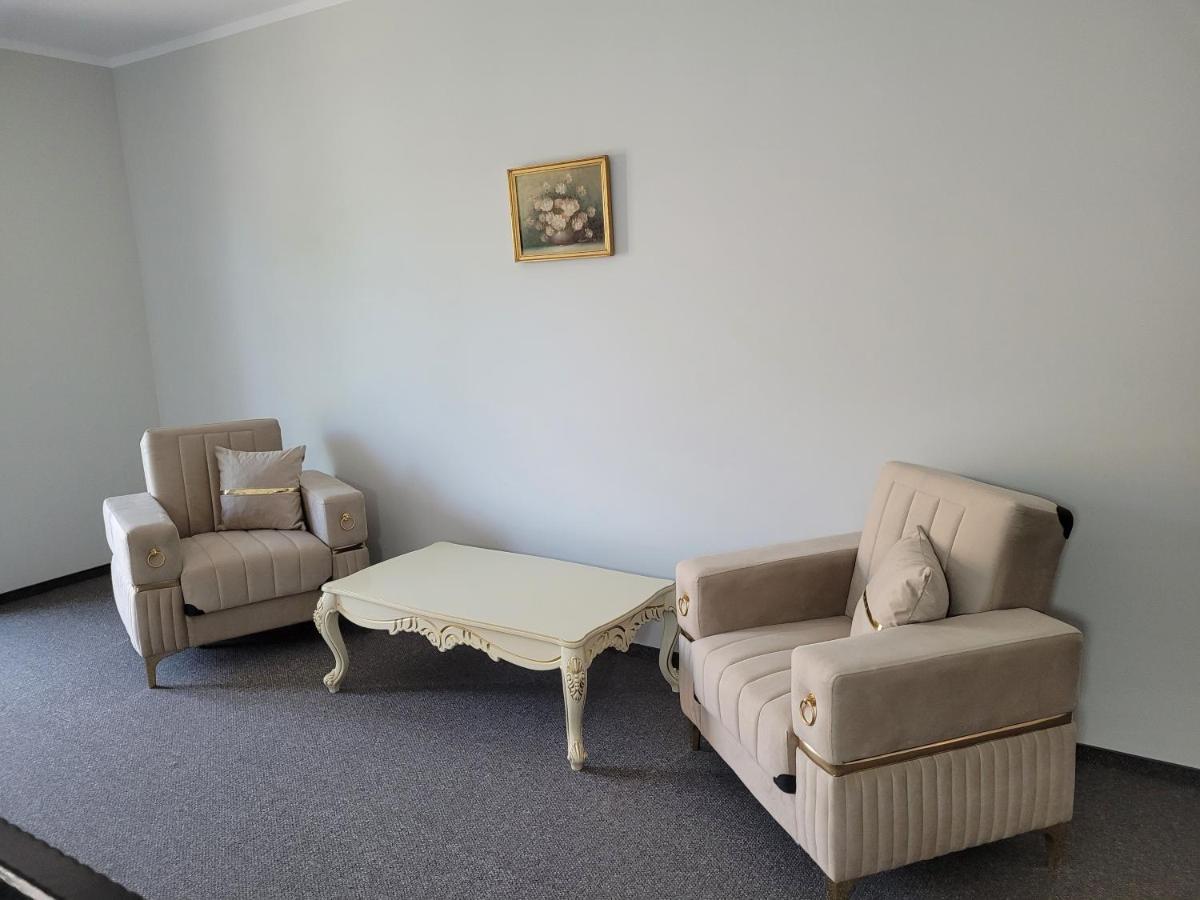 Отель Lotus Boutique Дева Экстерьер фото